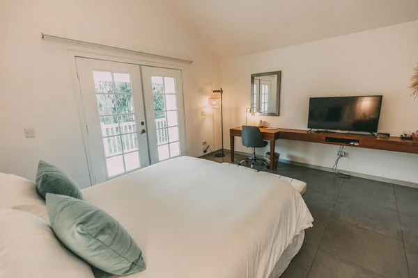 Deluxe Queen — 1 bedroom vacation rental in Cuajiniquil
