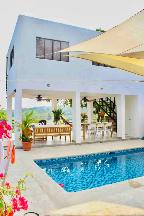 4BR Villa in San Salvador — 4 bedroom vacation rental in San Salvador