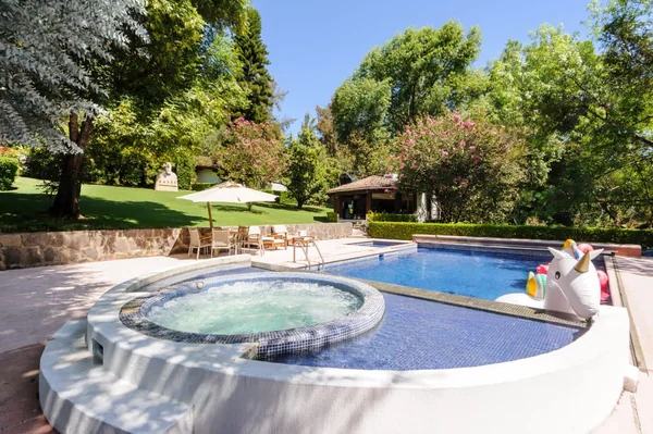 8BR Villa in Temascaltepec — 8 bedroom vacation rental in Temascaltepec