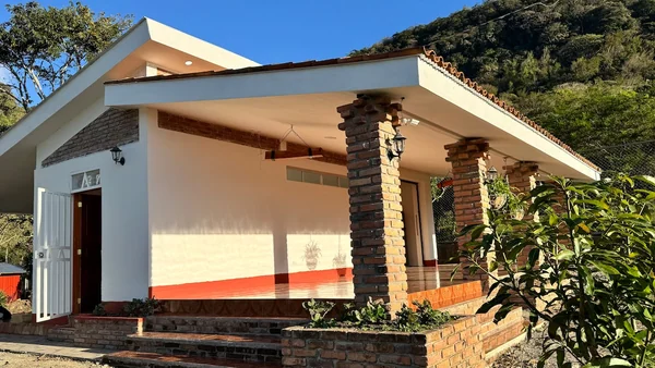 A Thousand Flowers — 2 bedroom vacation rental in San Simon de Palsia