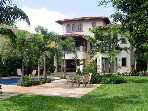 Tierra del Coco — 5 bedroom vacation rental in 