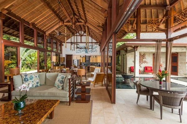 Casa Bellavia — 3 bedroom vacation rental in Savegre