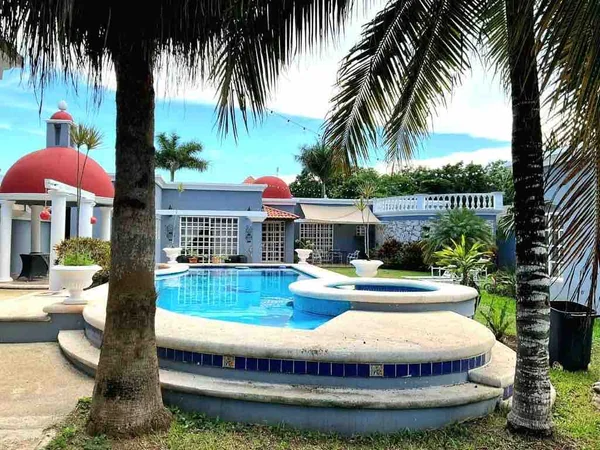 La Casita del Amor Colonial — 6 bedroom vacation rental in Cancún