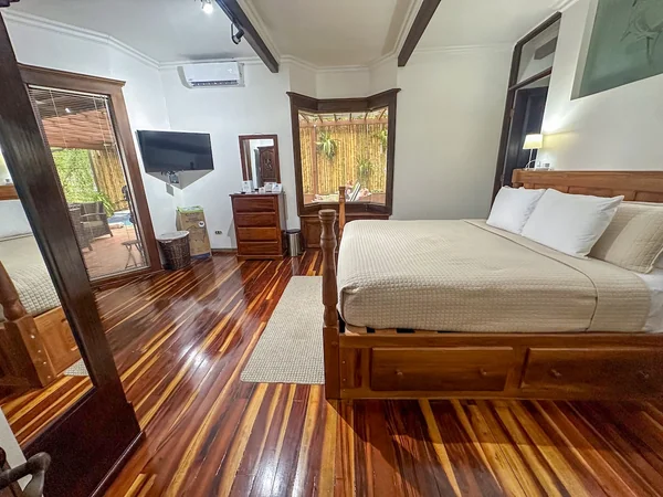 2 Villas — 6 bedroom vacation rental in Manuel Antonio