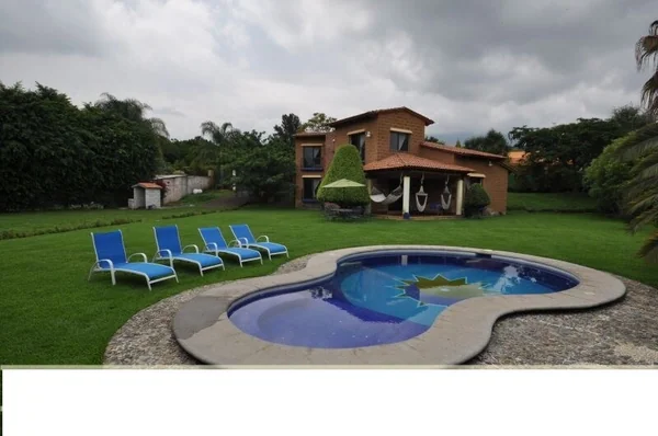 5BR Villa in Jiutepec — 5 bedroom vacation rental in Jiutepec