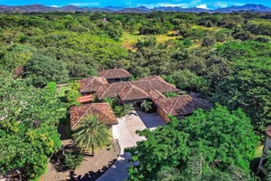 5BR Luxury Villa — 5 bedroom vacation rental in 