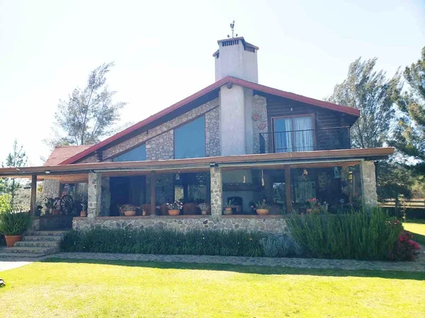 4BR Cabin in Tapalpa — 4 bedroom vacation rental in Tapalpa