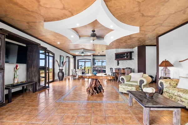 4BR Villa — 4 bedroom vacation rental in 