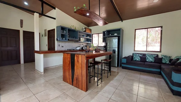 Casa Loras — 2 bedroom vacation rental in Uvita