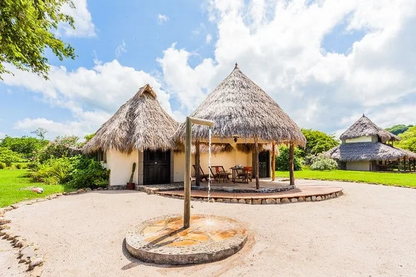 Studio in Tola — 1 bedroom vacation rental in Tola