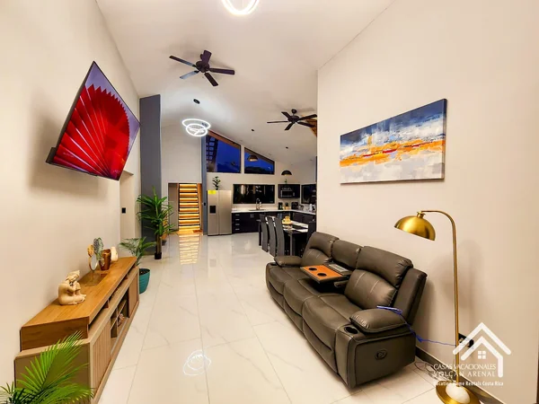 The Lake House — 5 bedroom vacation rental in San José