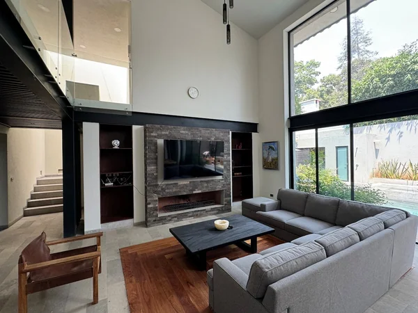 Casa Oasis Avandaro — 6 bedroom vacation rental in Valle de Bravo