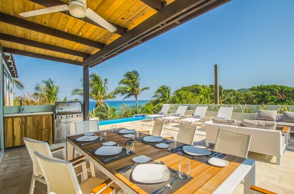 Villa Topaz — 4 bedroom vacation rental in West Bay