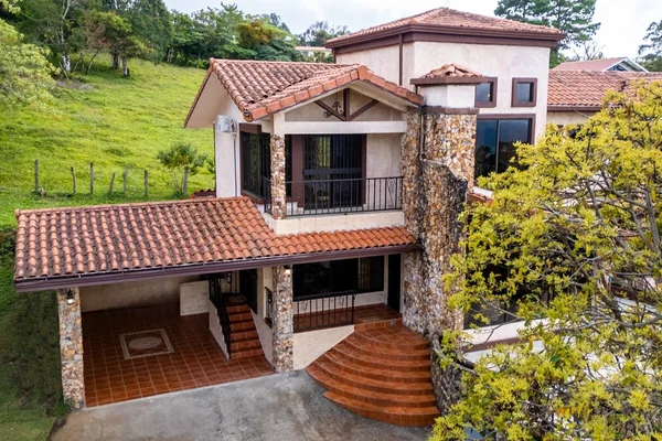 Do Not Touch — 4 bedroom vacation rental in Boquete District