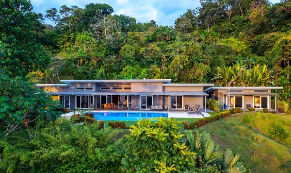 Villa Buenos Tiempos — 5 bedroom vacation rental in 