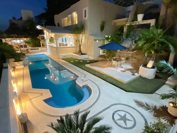 Casa Mural / 2 Guitarrón Villas — 7 bedroom vacation rental in 