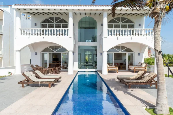 Luxury Villa on the Edge of the Sea — 7 bedroom vacation rental in Akumal