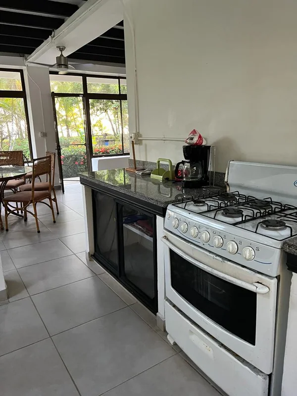 5BR Villa in Esterillos Centro — 5 bedroom vacation rental in Esterillos Centro