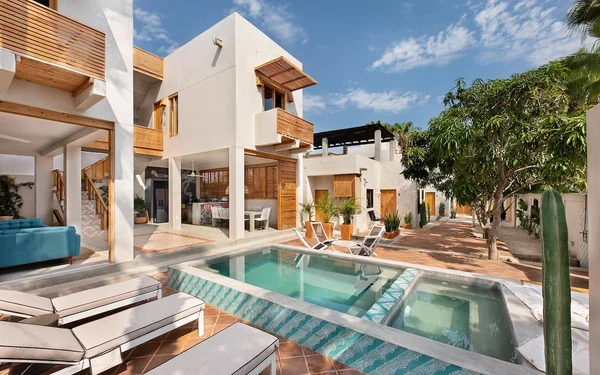 Avenida Baja — 6 bedroom vacation rental in Todos Santos