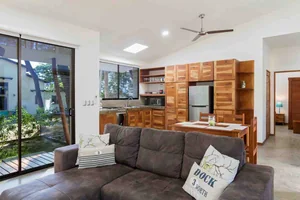 Natural-Lit EcoCasita — 2 bedroom vacation rental in Hacienda Iguana