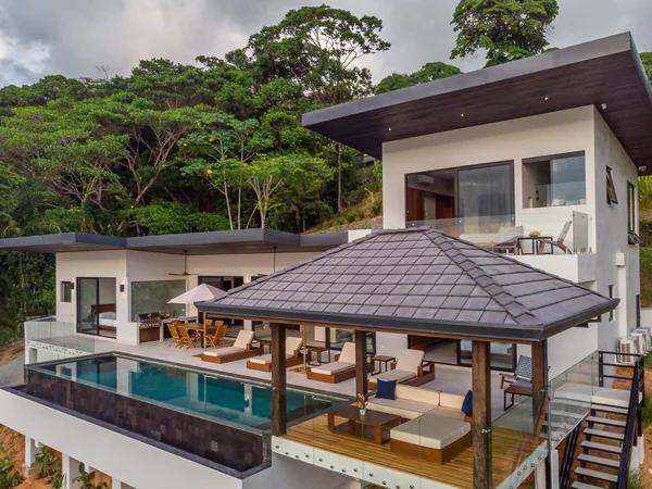 Casa Solaz — 4 bedroom vacation rental in Tamarindo