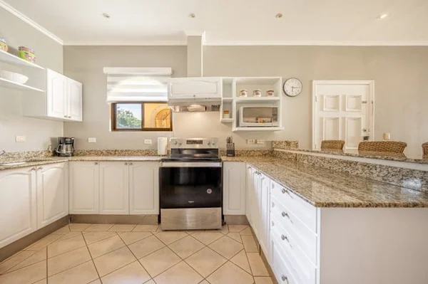 Condominio Sunrise de Playa — 3 bedroom vacation rental in Tamarindo