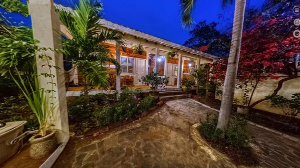 Romantic Beachfront Casita — 2 bedroom vacation rental in Pochomil