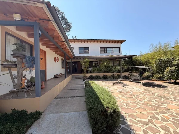3BR Villa in Valle de Bravo — 3 bedroom vacation rental in Valle de Bravo