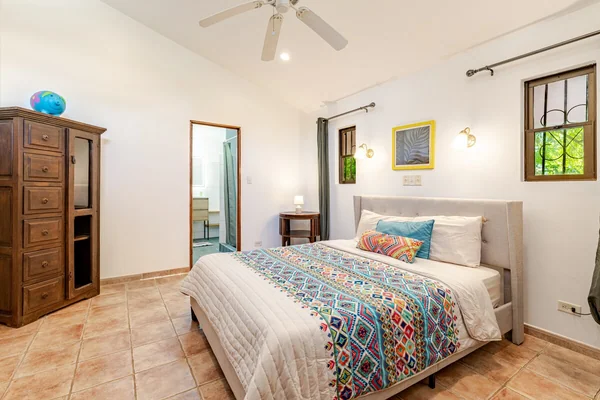 Coco Brisas — 6 bedroom vacation rental in 
