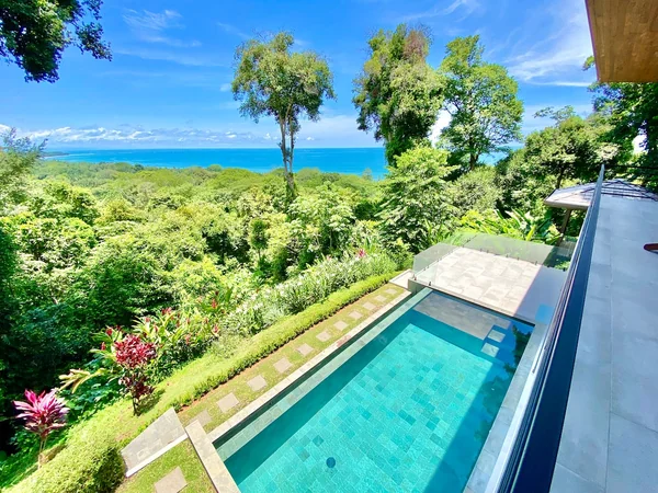 4BR Villa — 4 bedroom vacation rental in 
