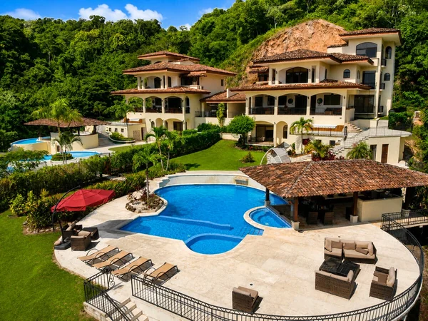 Casa Grande — 7 bedroom vacation rental in Herradura