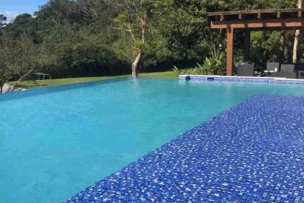 Casa Lenca — 5 bedroom vacation rental in Roatán