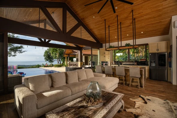 Villa Serendida — 6 bedroom vacation rental in Playa Hermosa