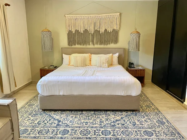 2BR Condo — 2 bedroom vacation rental in 