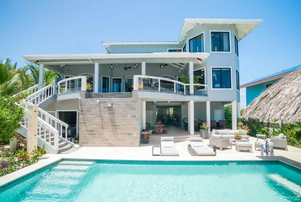 4BR Villa in Placencia — 4 bedroom vacation rental in Placencia