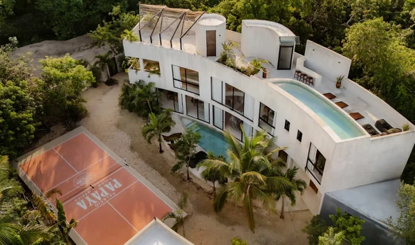 Palacio Papaya — 7 bedroom vacation rental in La Veleta