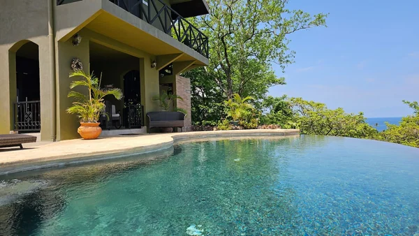 Villa Tower — 6 bedroom vacation rental in 