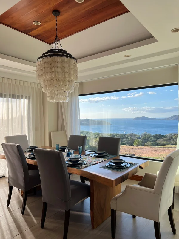 Ph Elegant Condo — 2 bedroom vacation rental in 