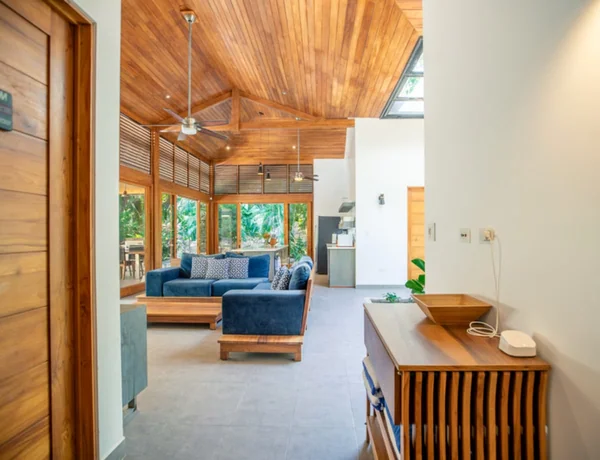 Villa Lola — 3 bedroom vacation rental in 