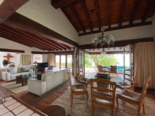 4BR House in Valle de Bravo — 4 bedroom vacation rental in Valle de Bravo