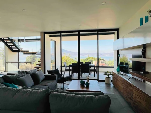 4BR Villa in Chapala — 4 bedroom vacation rental in Chapala