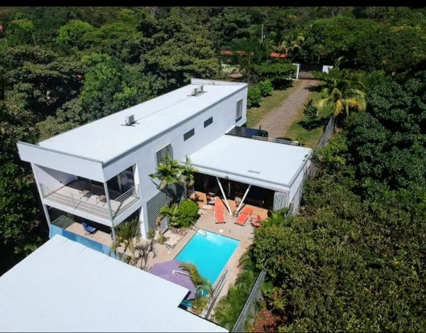 5BR Villa in San José — 5 bedroom vacation rental in San José