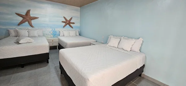Palm Breezes — 3 bedroom vacation rental in Santa Ana