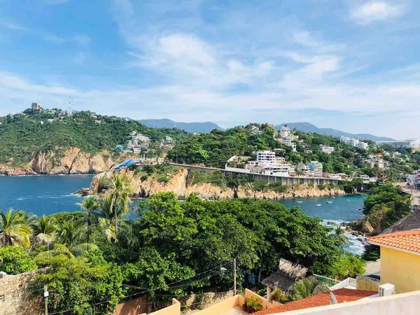 7BR Villa in Acapulco — 7 bedroom vacation rental in Acapulco