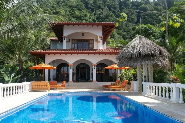 Villa Ambiente — 8 bedroom vacation rental in 