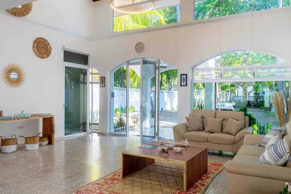 Oceanfront Solar Paradise | Steps to the Sea — 5 bedroom vacation rental in La Ceiba