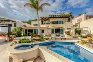 Casa las Olas — 5 bedroom vacation rental in Pedregal