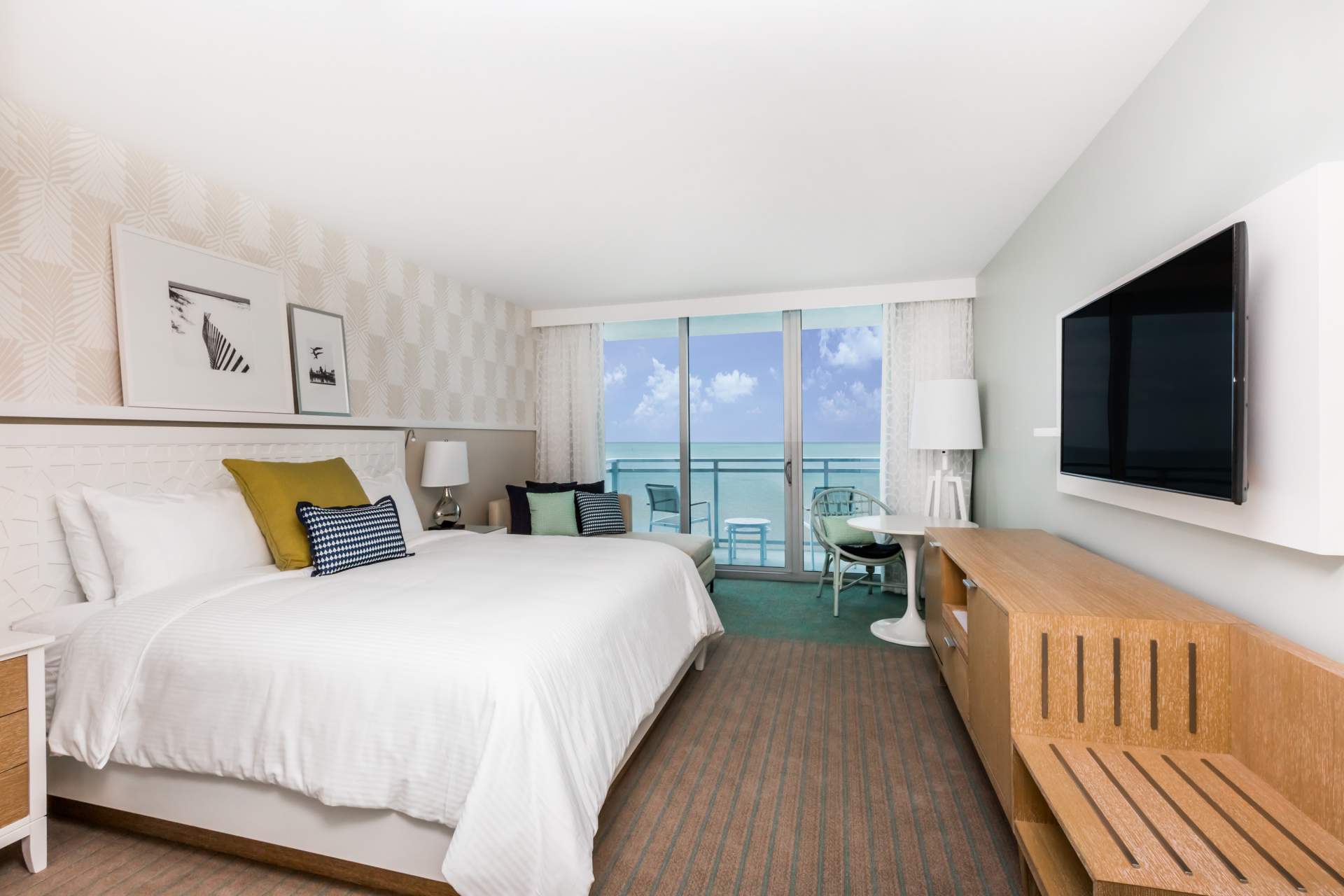 Rooms at Wyndham Clearwater Beach Resort