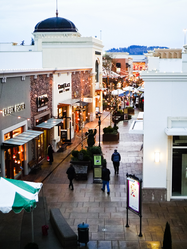 gap bridgeport village