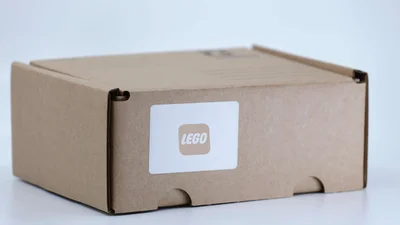 Storing and shipping Lego® bricks and figures